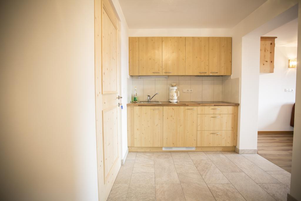 Zolerhof Apartment เฟลด์ทูร์นส์ ภายนอก รูปภาพ