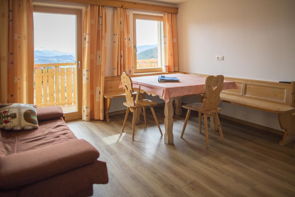 Zolerhof Apartment เฟลด์ทูร์นส์ ภายนอก รูปภาพ