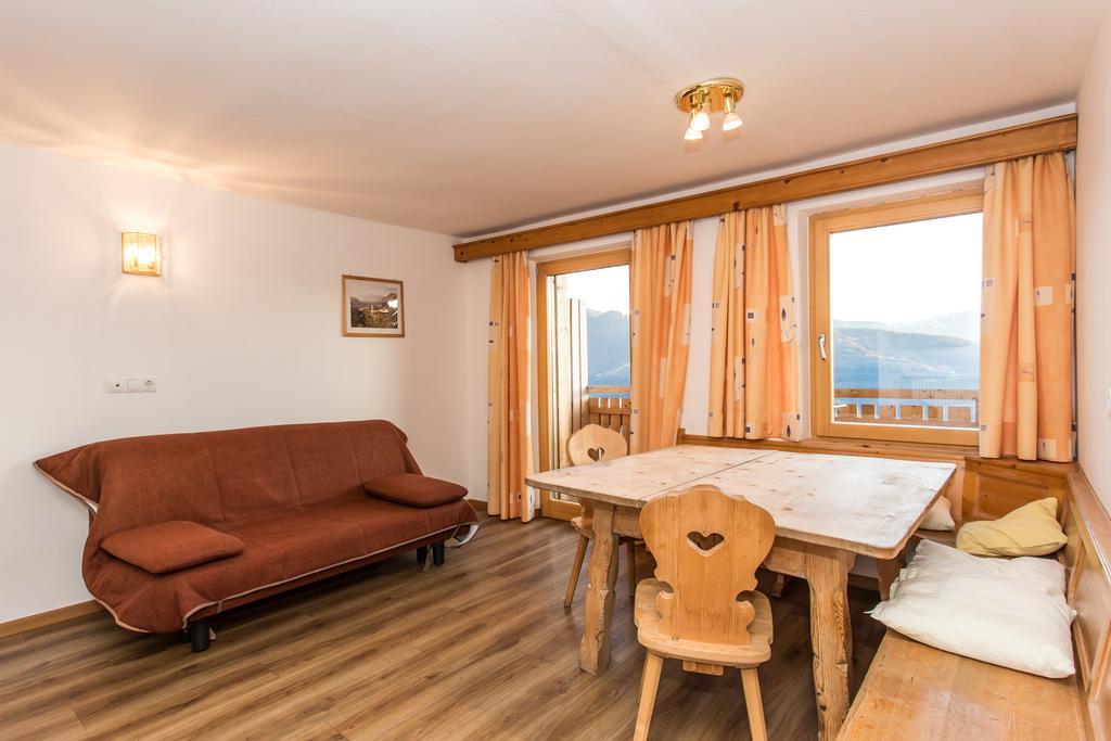 Zolerhof Apartment เฟลด์ทูร์นส์ ภายนอก รูปภาพ
